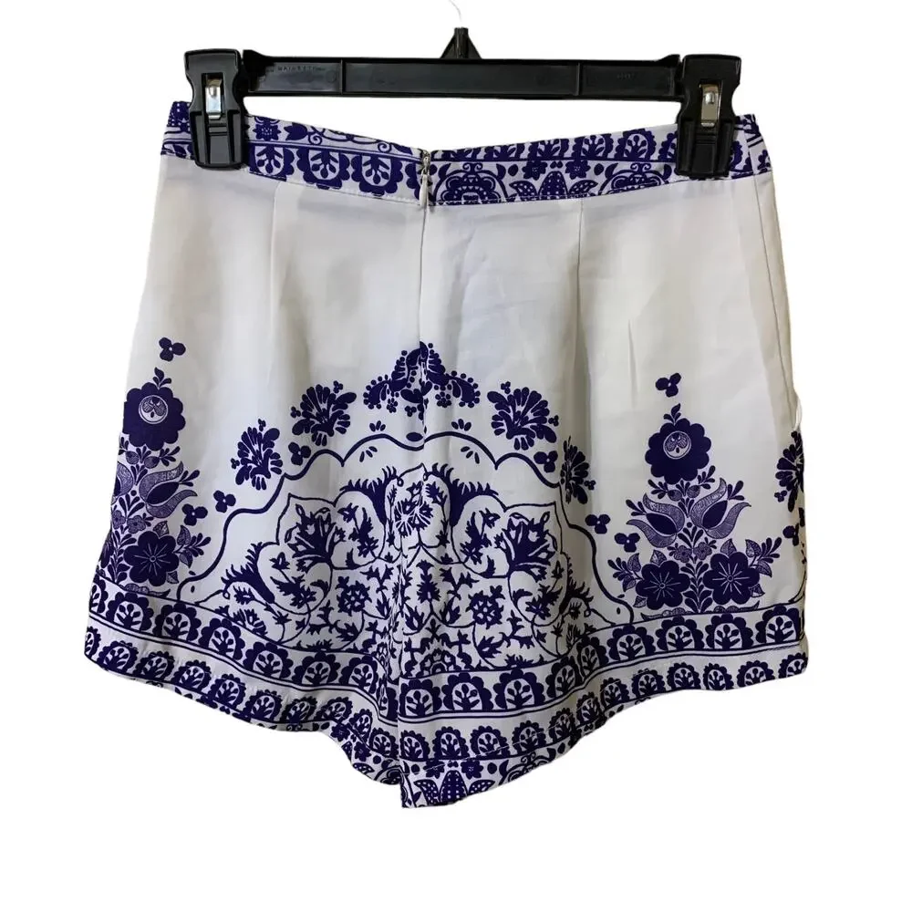 Lily Whyt Blue and White Fine China High Waisted Shorts Size 8 - Picture 2 of 14